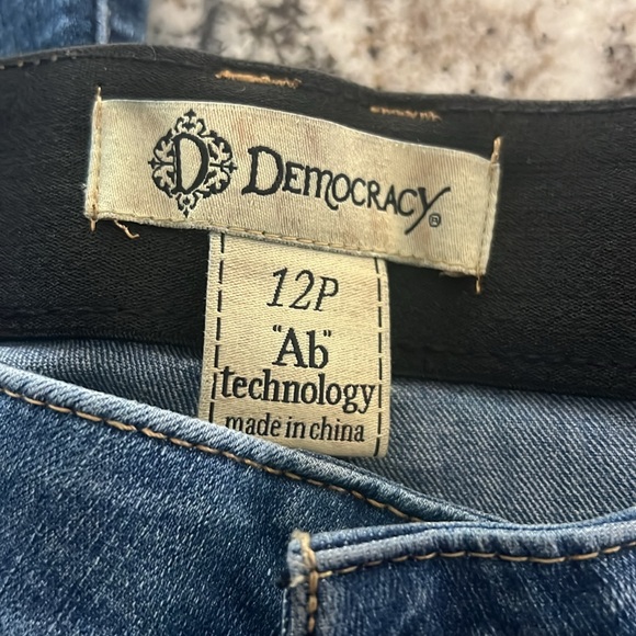 Bundle of 2 Democracy Jeans Size 12 Petite Cropped Capri - Picture 4 of 13
